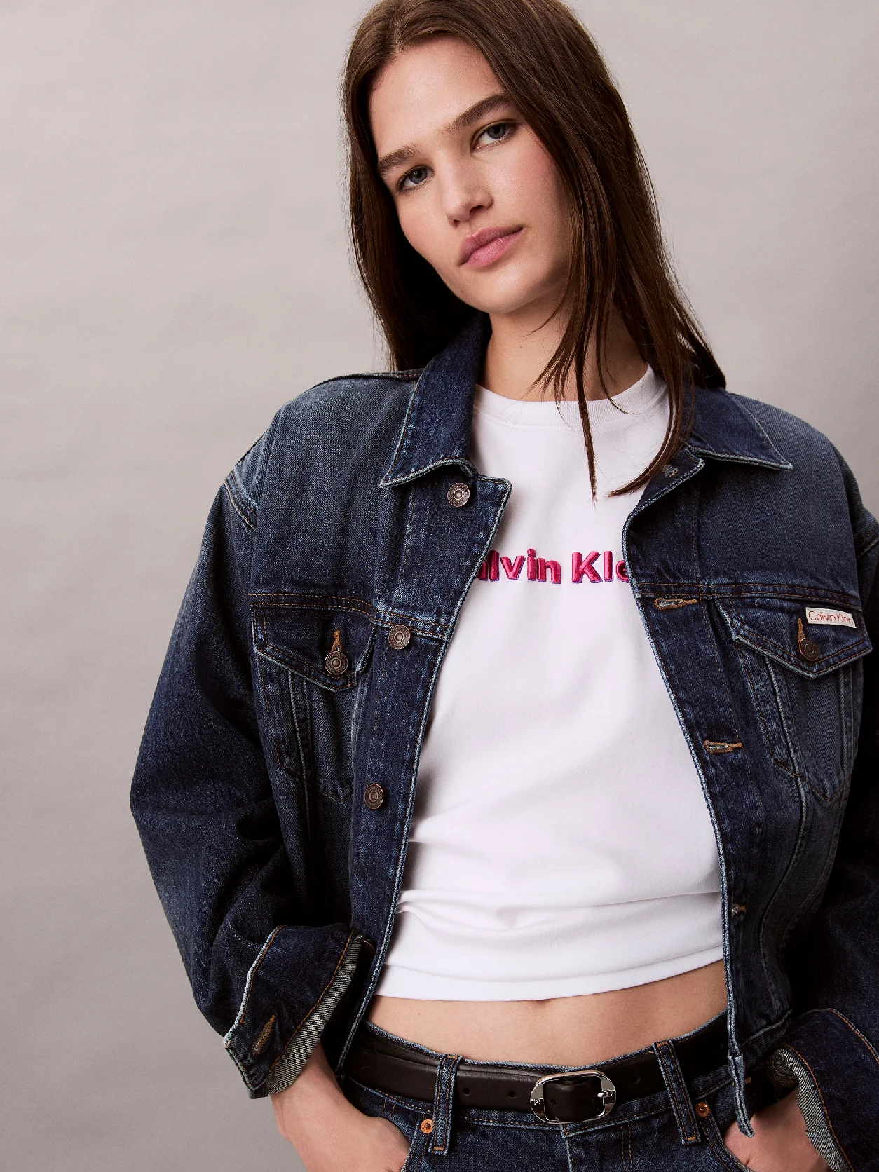 47d205g_yaa_main_2000x2632_hi_res_jpeg