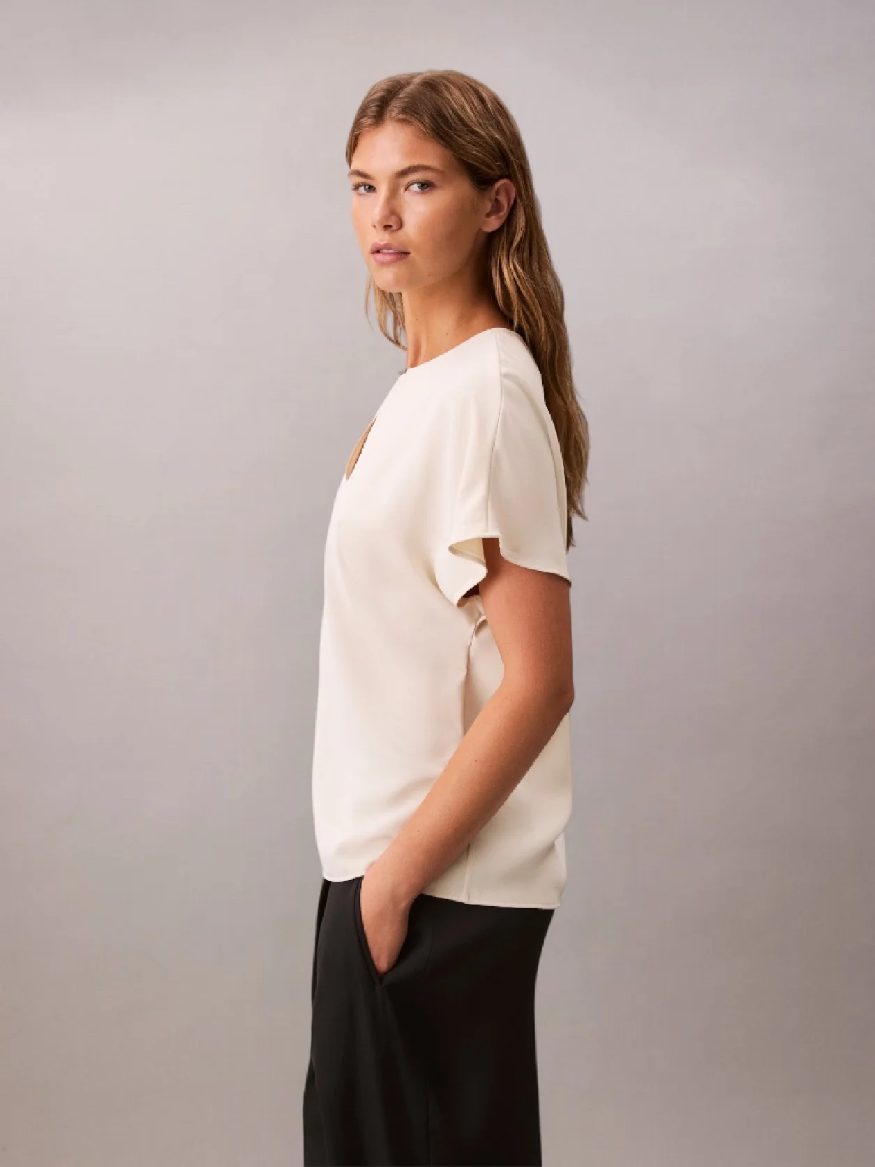 calvin-klein_fa2025_67u_lv044c196g67u